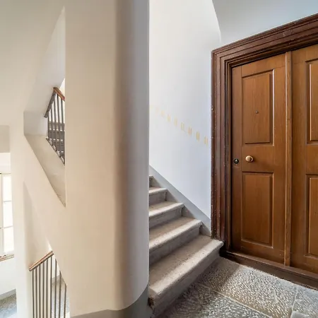 Guesthost - Cozy And Bright In Trieste